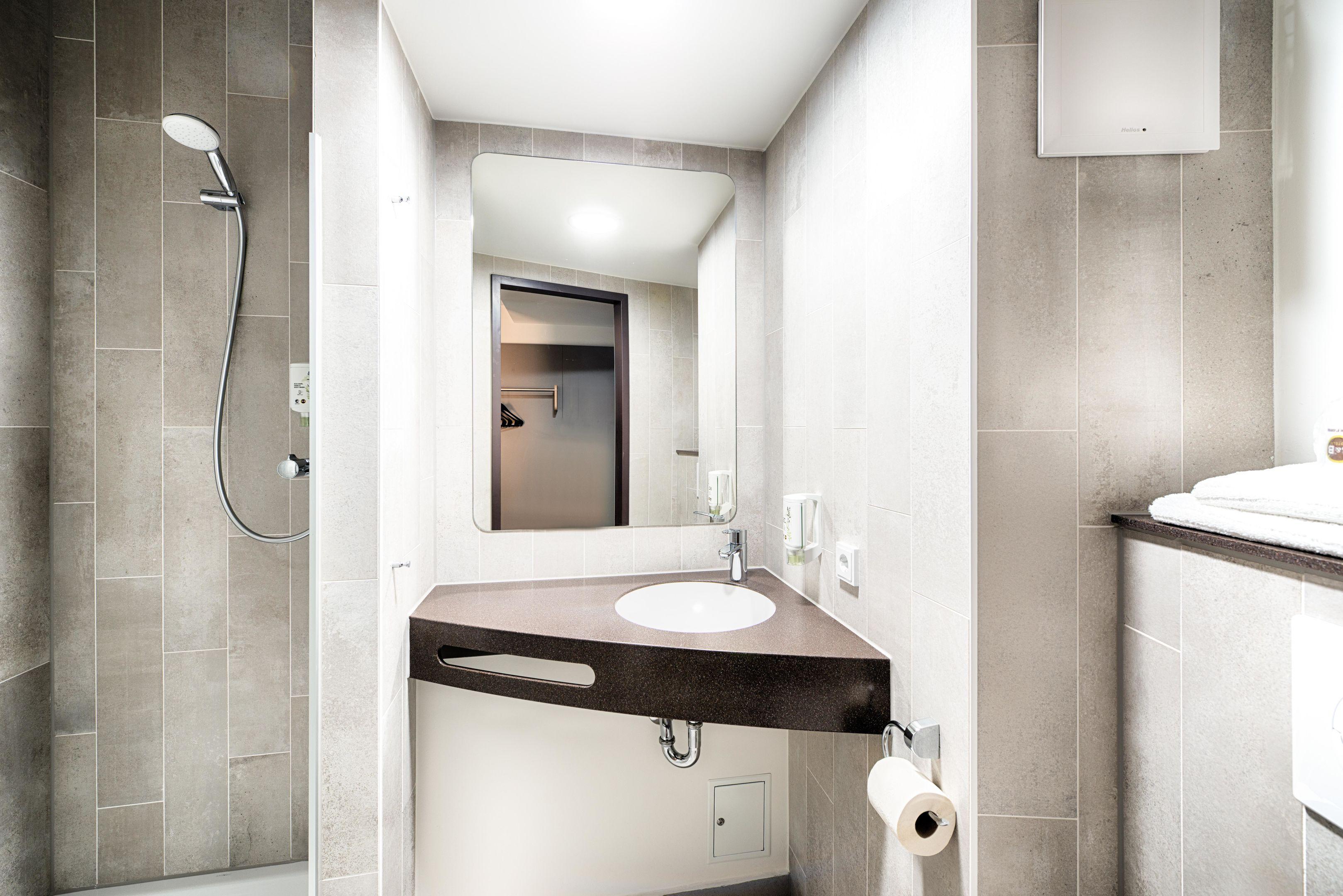 B&B Hotel Rostock City-West Ngoại thất bức ảnh
